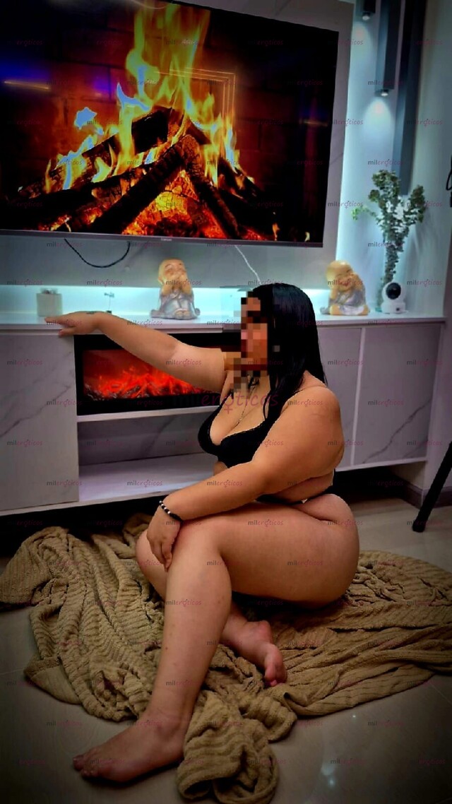 FOTOS DE HOLA MIS AMORES SOY ADHARA UNA LINDA TROZITA..BLANCA PELINEGRA