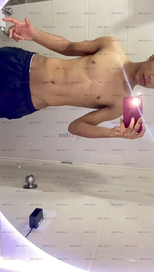 FOTOS DE NICK 18 AÑOS,MARCADO, MUY CALIENTE NUEVO AQUI