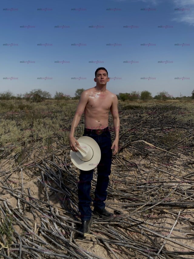 FOTOS DE TÚ AMIGO NORTEÑO ROGELIO. ATRACTIVO PASIVO Y ACTIVO MI ESPECIALIDAD EL MORBO.