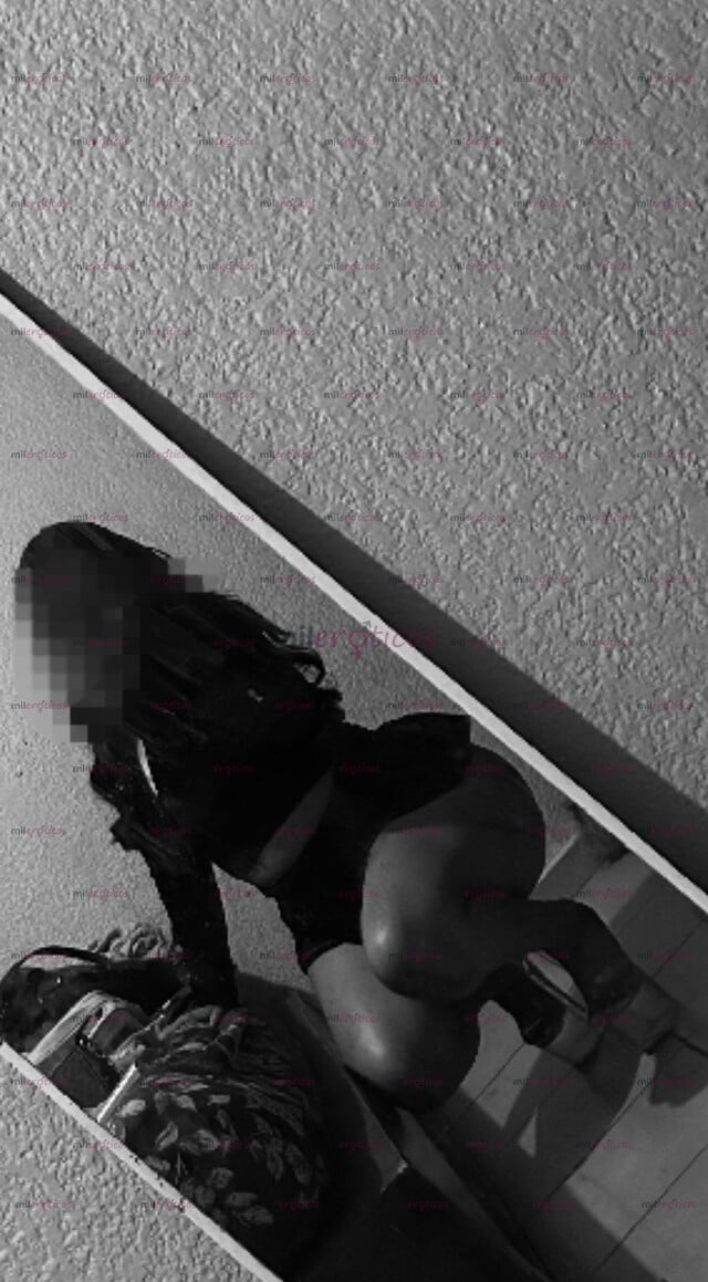 FOTOS DE PELINEGRA SEXY Y CACHONDITA QUE ESPERAS PARA DISFRUTAR
