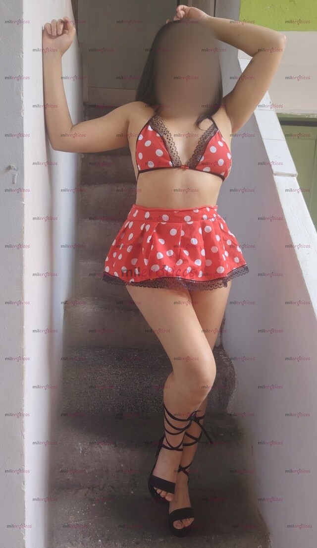 FOTOS DE SOFÍA LINDA Y ARDIENTE CHICA EN BOSA CON RICA CHUPADERA VEN