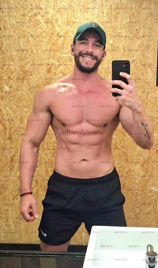 FOTOS DE CRISBTTOM ACOMPAÑANTE PREMIUM, DISCRETO, RESPETUOSO