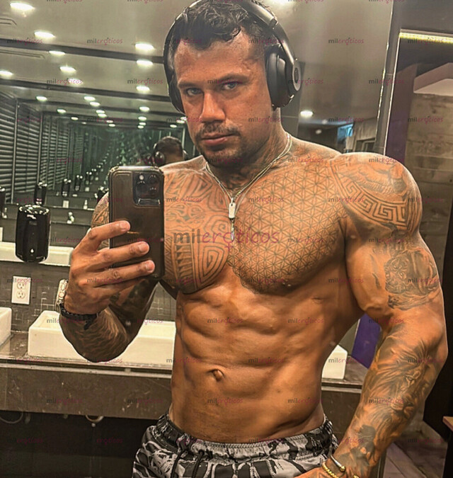 FOTOS DE MORENO CARIBEÑO MUSCULOSO FITNESS SÚPER NALGON Y VERGA