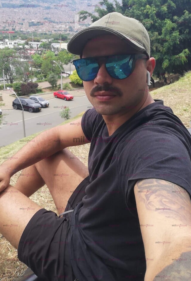 FOTOS DE MORENO, PAIS, ACT, VELLUDO, COMPLACIENTE