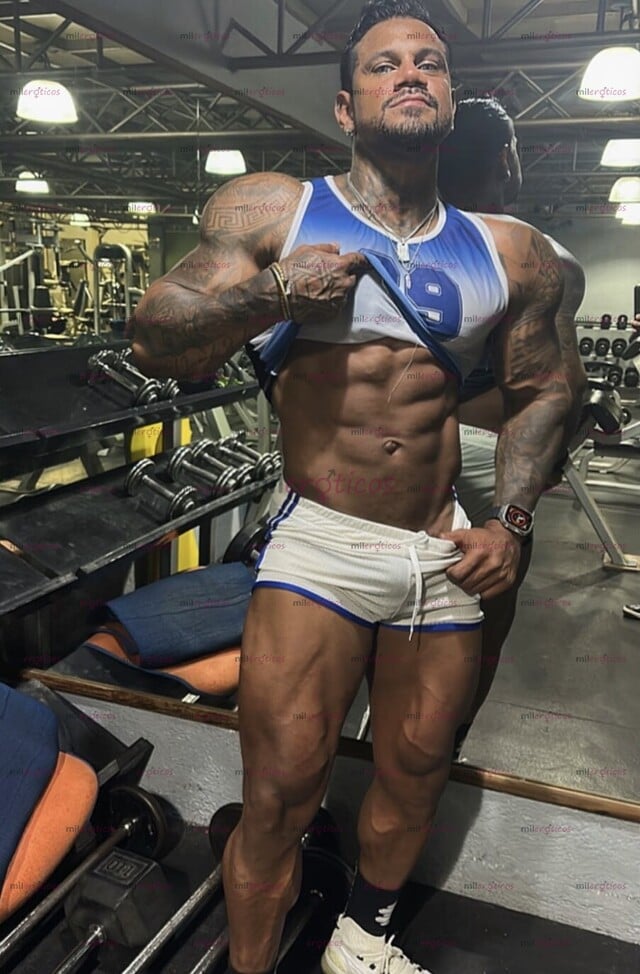 FOTOS DE MORENO CARIBEÑO MUSCULOSO FITNESS SÚPER NALGON Y VERGA