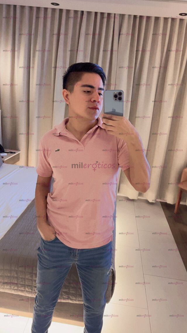 FOTOS DE UNIVERSITARIO COMPLACIENTE,CHAVITO SÚPER CALIENTE.