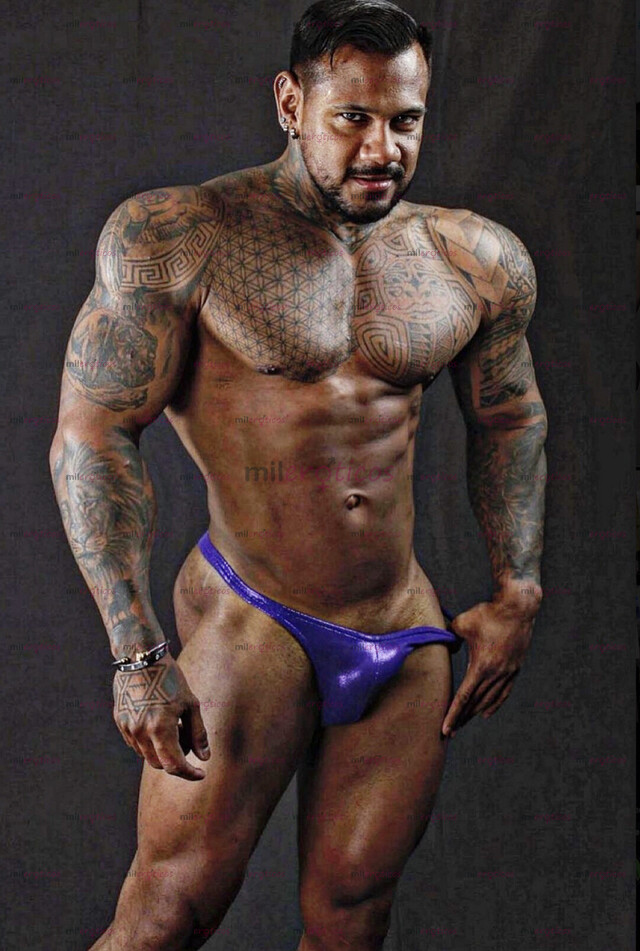 FOTOS DE MORENO CARIBEÑO MUSCULOSO FITNESS SÚPER NALGON Y VERGA