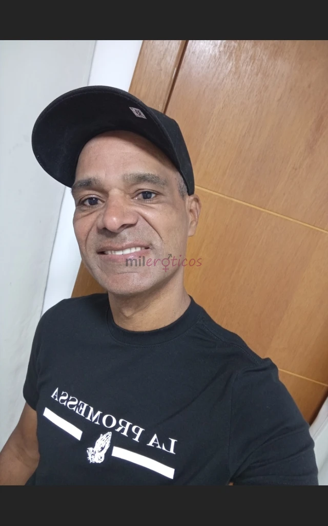 Meu interesse e exclusivamente por mulher solteira ou casada liberada que queira se desconectar da rotina e viver uma aventura leve sem pressoes ou co...