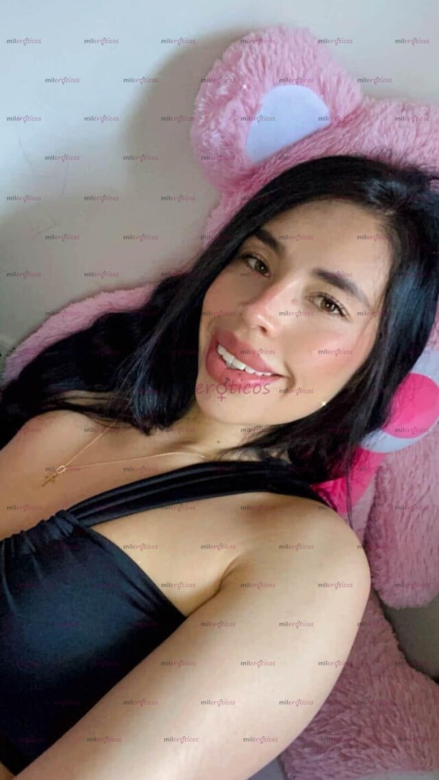 FOTOS DE LINDA CHICA ALTA PELINEGRA FLACA CON LA QUE PODRÁS DISFRUTAR DE UN MOMENTO AGRAD
