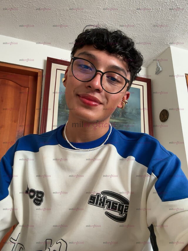 FOTOS DE DISPONIBLE JOVEN SUMISO 18, PASIVO FEM TRAGÓN EN BOGOTÁ