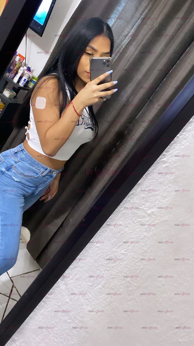 FOTOS DE BONITA NIÑA ACT DISFRUTA DE MI PENE DE MUJER PRETTY GIRL ENJOY MY WOMAN