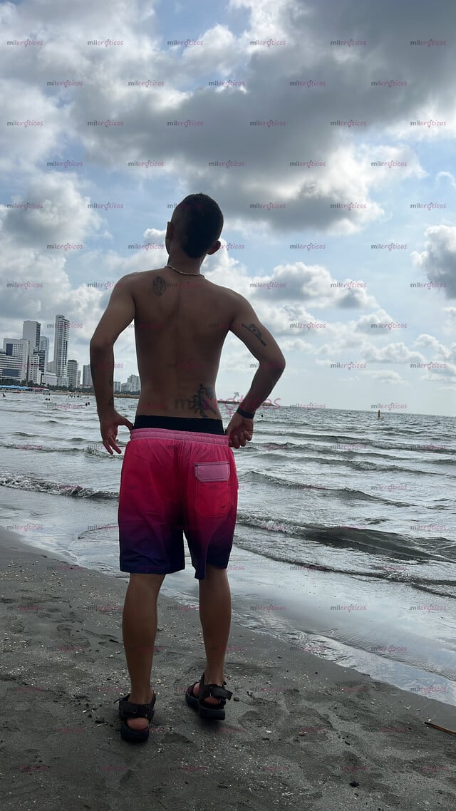 FOTOS DE JOVEN DISPONIBLE PARA PASARLA BIEN Y CUMPLIR TUS FANTASÍAS!
