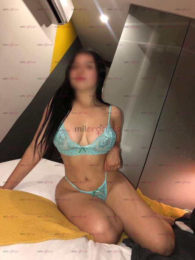 FOTOS DE LUCY, FASCINANTE Y ENCANTADORA COLOMBIANA DE ARMONIOSA FIGURA.