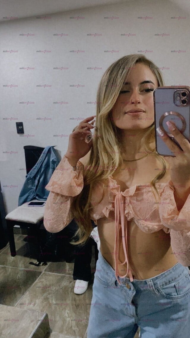 FOTOS DE RUBIA JOVEN Y CANDENTE CON MIRADA ANGELICAL