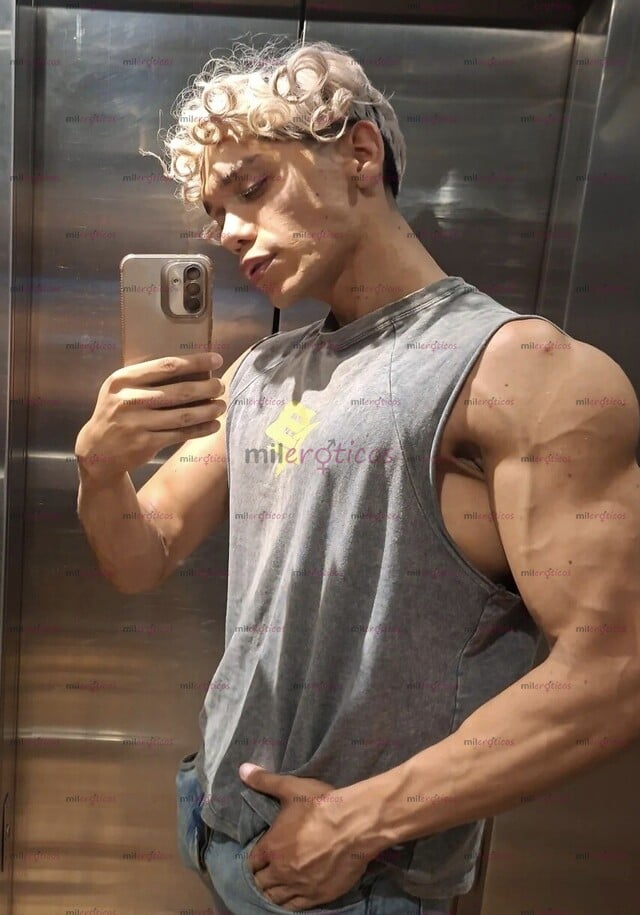 FOTOS DE MODELO 26CM FIT DOTADO ,CULITO DE GYM, RUSO , RUBIO LABIOS CARNOSOS.