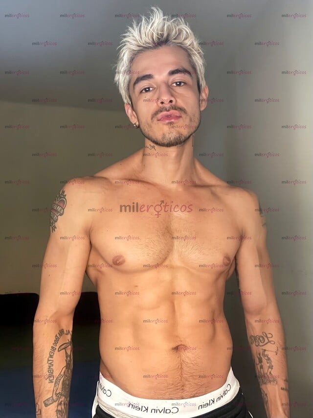 FOTOS DE MASAJISTA PROFESIONAL VERSÁTIL Y COMPLACIENTE