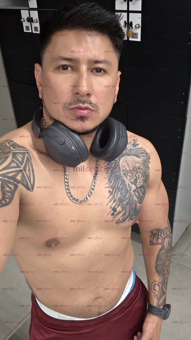 FOTOS DE CHACALITO 100% NORTEÑO COGELON Y CON MUY BUENA VERGA GRANDE Y GRUESA