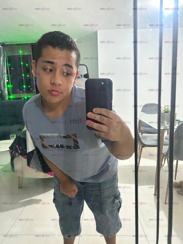 FOTOS DE CHICO DE 20 AÑOS, TROZO, VERSÁTIL DE MEDELLÍN
