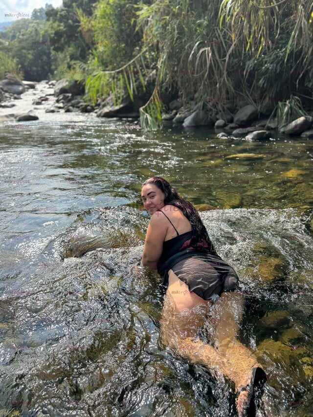 FOTOS DE HERMOSA TROZUDA MUY ARDIENTE PARA COMPLACERTE ME GUSTA LA VERGA BIEN DURA Y LECH