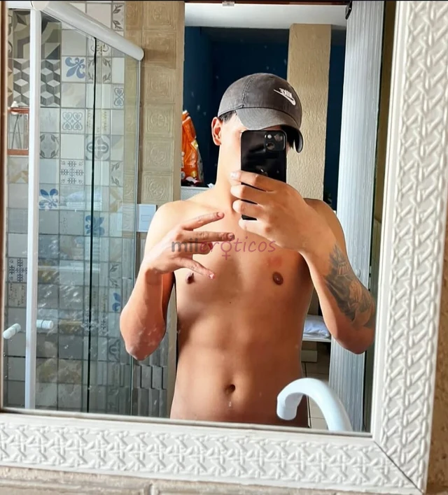 Ola meus amores me chamo pablo tenho 22 anos1 70 de alturasou aquele macho que mesmo depois do treino vai esta cheiroso agradavel e muito atraente sou...