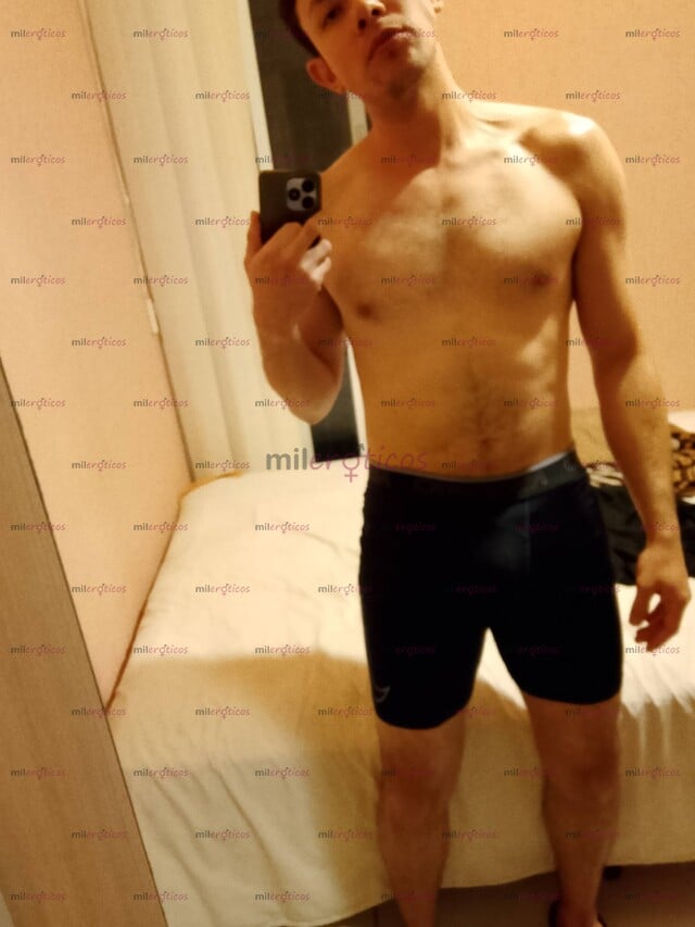 FOTOS DE JOVEN VERGON Y DEPORTISTA LISTO PARA COMPLACERTE