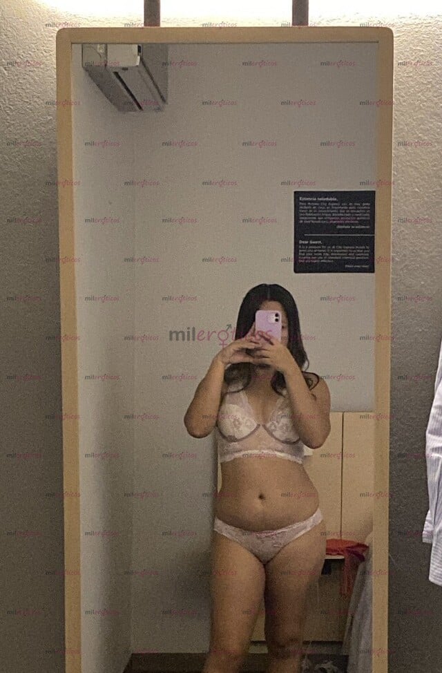FOTOS DE EXPERIENCIA ÚNICA Y DISCRETA. VEINTEÑERA MORENA DISPUESTA A DARTE MUCHO PLACER
