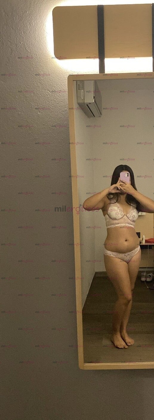 FOTOS DE EXPERIENCIA ÚNICA Y DISCRETA. VEINTEÑERA MORENA DISPUESTA A DARTE MUCHO PLACER