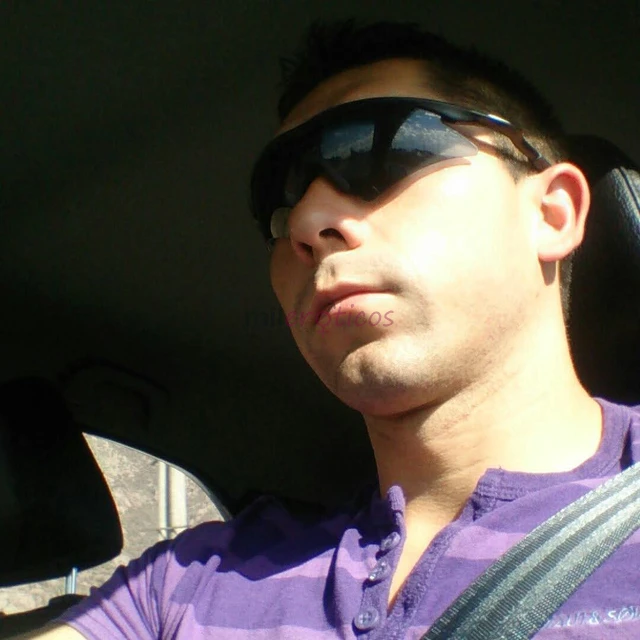 Me considero un hombre que disfruta de la pasion lujuria tengo experiencia en trios mhm gang bang y cuckold actualmente vivo en vina del mar tengo 39...
