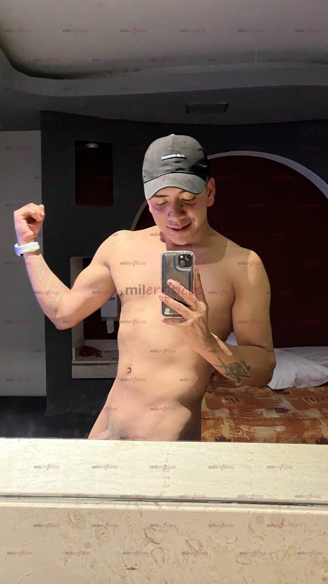 FOTOS DE INTER NALGÓN DE GYM!! VERGA Y CULO DISPONIBLE PARA DESLECHAR!!!