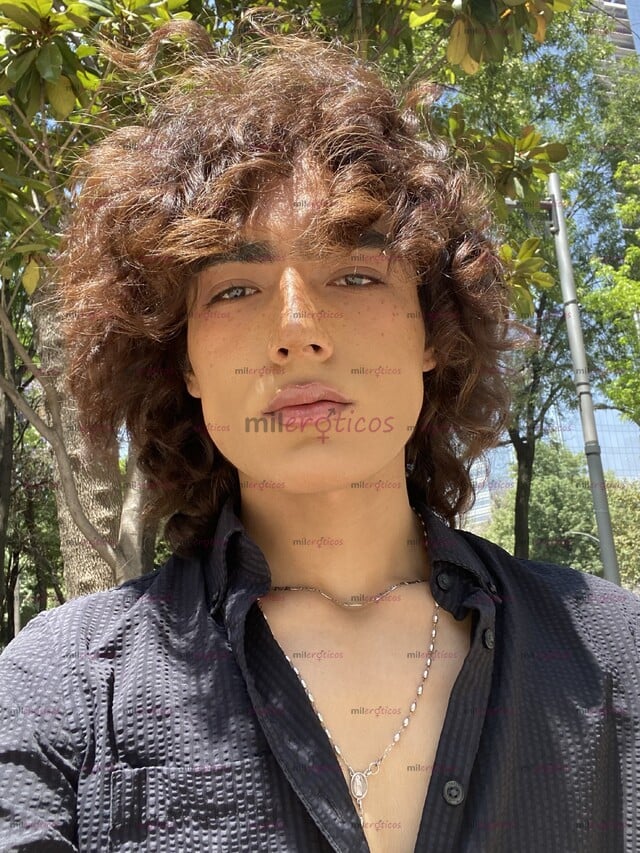 FOTOS DE DANTE CHICO DE 20 AÑOS NUEVO EN LA CIUDAD, DISPUESTO A CUMPLIR TUS DESEOS