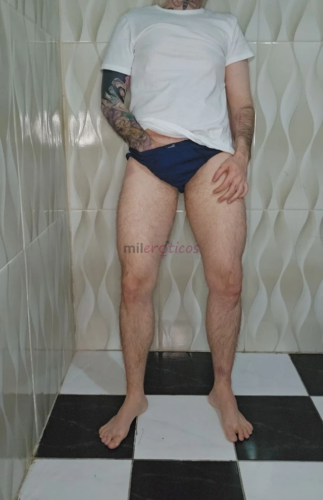 Se voce tem curiosidade ou fetiche por um homem de bucetinha acabou de encontrar o perfil real estou em transicao ha mais de 8 anos com a testosterona...