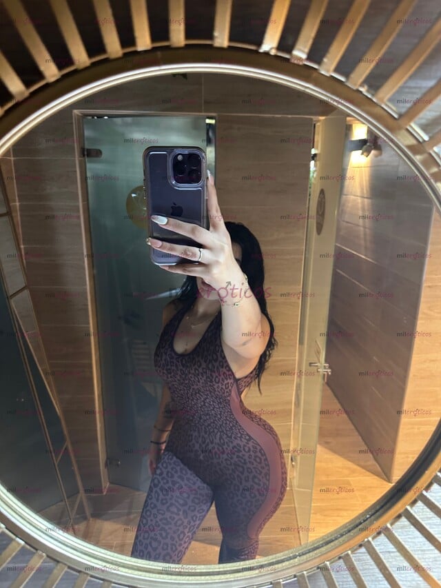 FOTOS DE CARITA ANGÉLICAL CON UN CUERPO VOLUPTUOSO