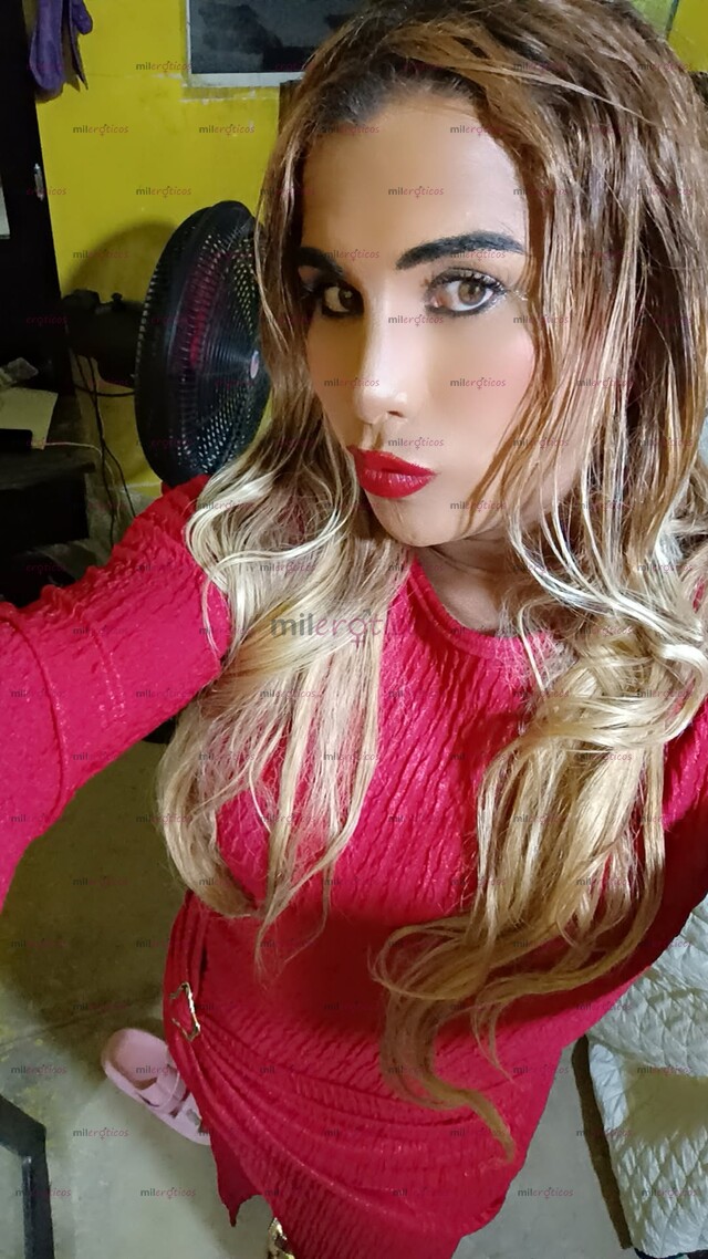 FOTOS DE HOLA MIS AMORES ME PRESENTO MI NOMBRE ES NABORA SOY UNA HERMOSA CHICA TRANS RECI