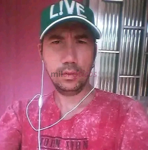 Versatil e provocante lucas e passivo que sabe se entregar mas tambem gosta de explorar cada fetiche com ousadia ele curte atender fantasias reais sem...