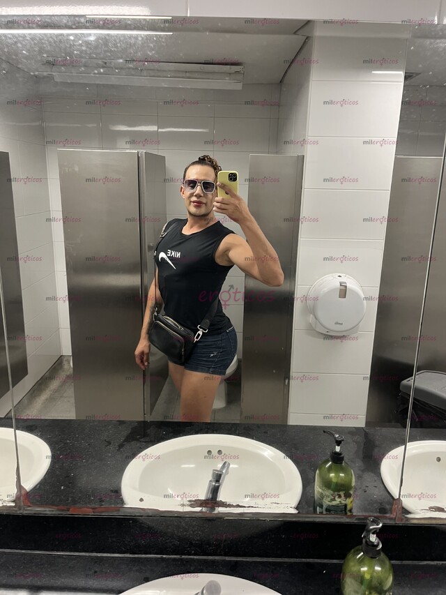 FOTOS DE HOLA SOY CHIC MUY SUMIS ARRECHA VENGO DISPUESTA A CUMPLIR TUS FANTASÍAS