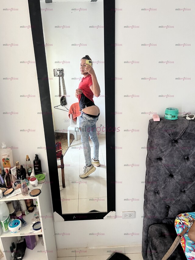 FOTOS DE HOLA SOY CHIC MUY SUMIS ARRECHA VENGO DISPUESTA A CUMPLIR TUS FANTASÍAS