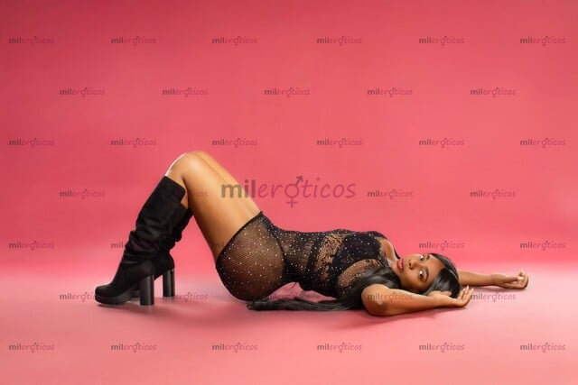 FOTOS DE HERMOSA MORENA DIOSA DE EBANO DISPUESTA A COMPLACERTE