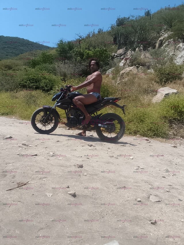 FOTOS DE COSTEÑO,MORENO VERGÓN FULL ARRECHO Y MORBOSO FETICHISTA PARA TI