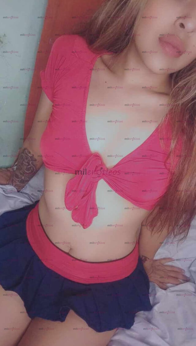 FOTOS DE HOLA SOY CRISTINA TENGO 18 AÑOS SOY UNA CHICA ATREVIDA CACHONDA ME ENCANTA COJER