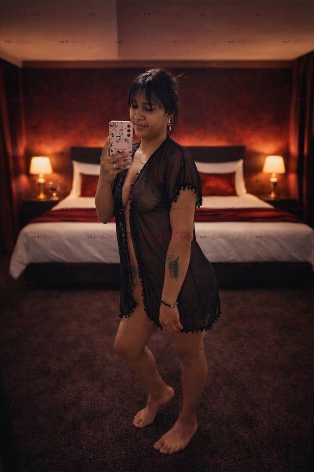 FOTOS DE DELICIOSA...TIERNA...CARITA ANGELICAL...CON UNA VAGINA MUY CALIENTE Y ESTRECHITA
