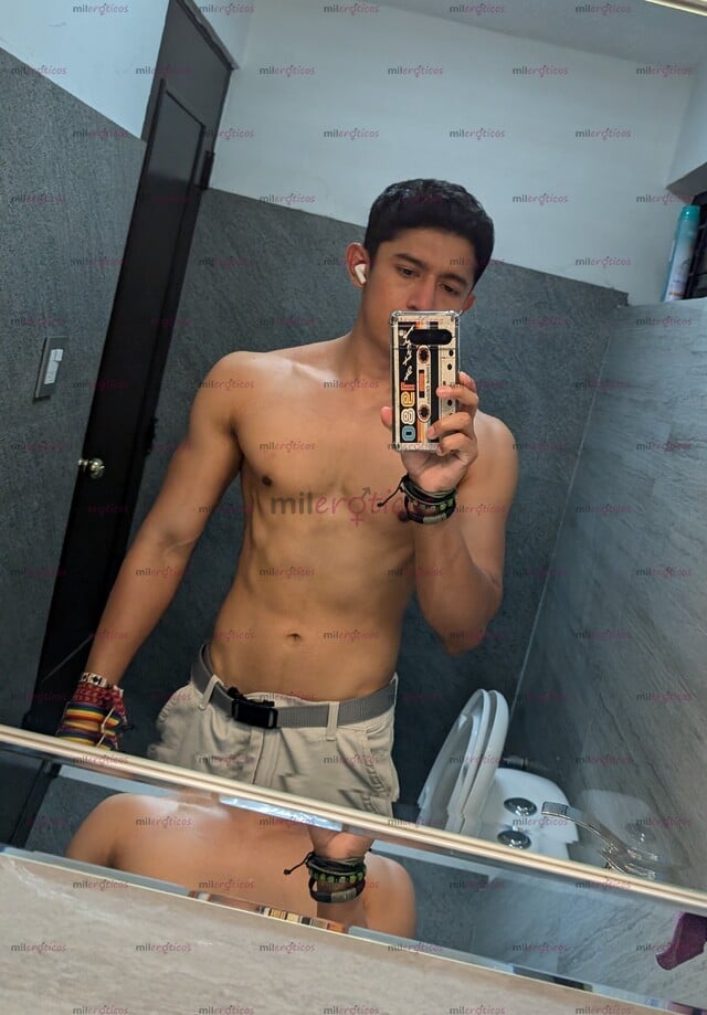 FOTOS DE ESTUDIANTE PASIVO, DELGADO, DISCRETO Y EDUCADO