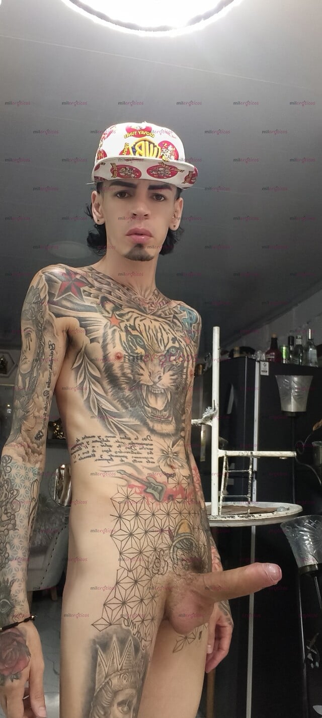 FOTOS DE FLACO ACTIVO TATUADO MORBOSO SERIO RESERVADO