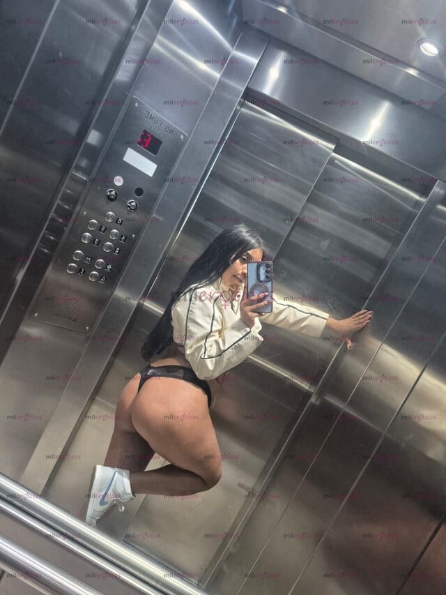 FOTOS DE SEXI MORENA CULONA , JUGUETONA Y TIERNA NUEVA EN LA ZONA