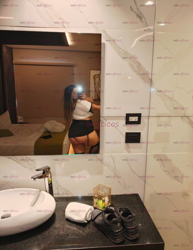 FOTOS DE HERMOSA TETONA Y CULONCITA GÜERITA OFREZCO SEXO RICO Y SUPER PLACENTERO