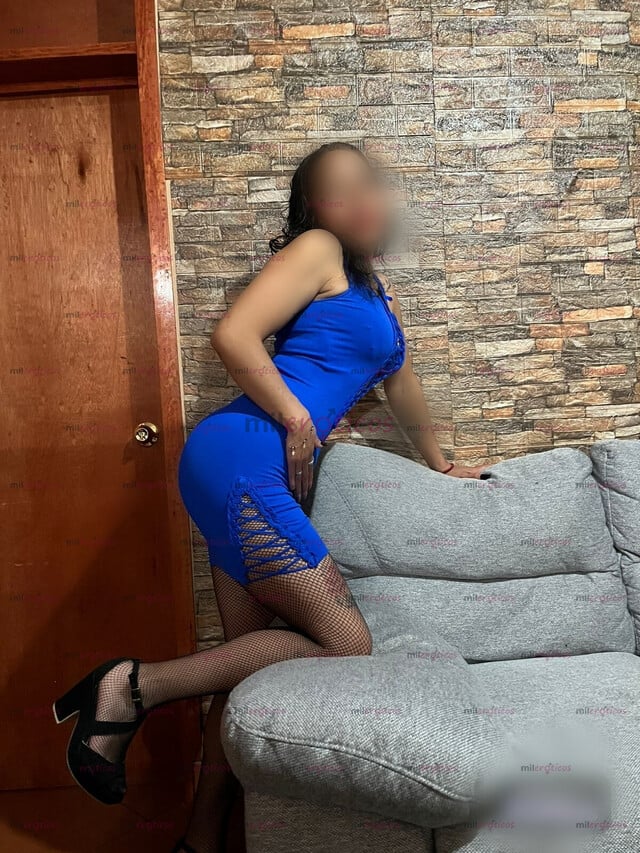 FOTOS DE TANIA, MILF DELGADITA CHAPARRITA Y MUY SENSUAL PARA TI