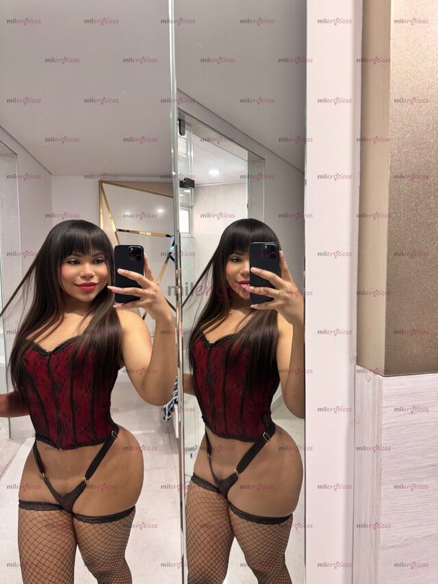 FOTOS DE EXQUISITA NIÑA CULITO APRETADO HAGO UN RICO ORAL ENSALIVADO UNA PERRITA CARIÑOSA