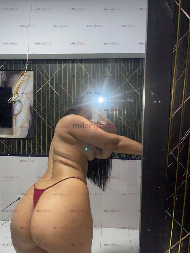 FOTOS DE HOLA AMOR SOY DANNA, ÚLTIMA NOCHE AQUÍ EN TU LINDA CIUDAD, APROVÉCHAME