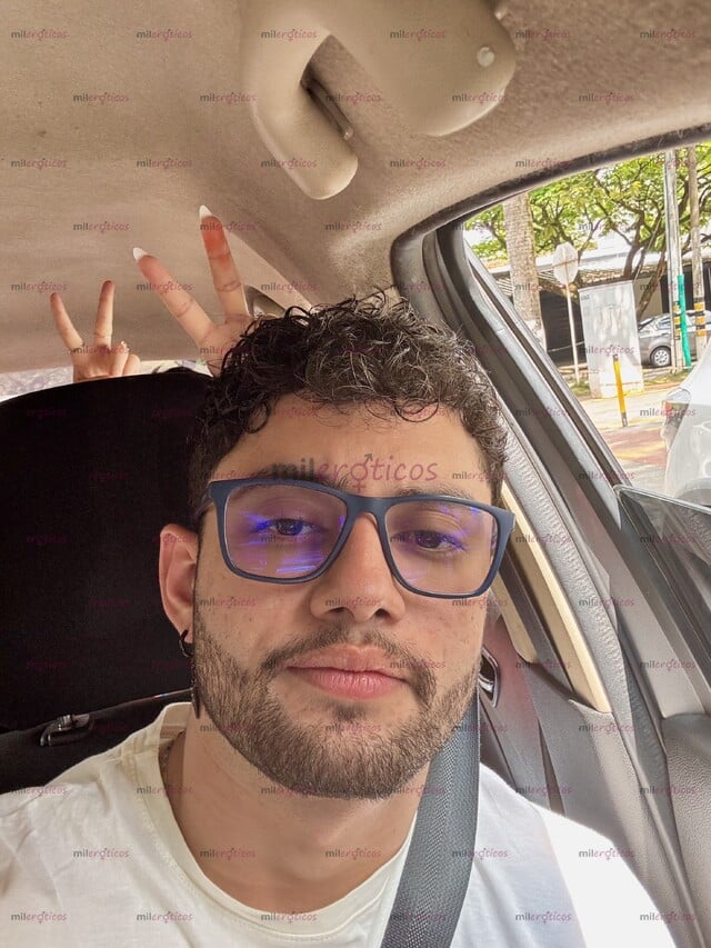 FOTOS DE HEY JOVEN CARISMÁTICO, COQUETO Y SEDUCTOR