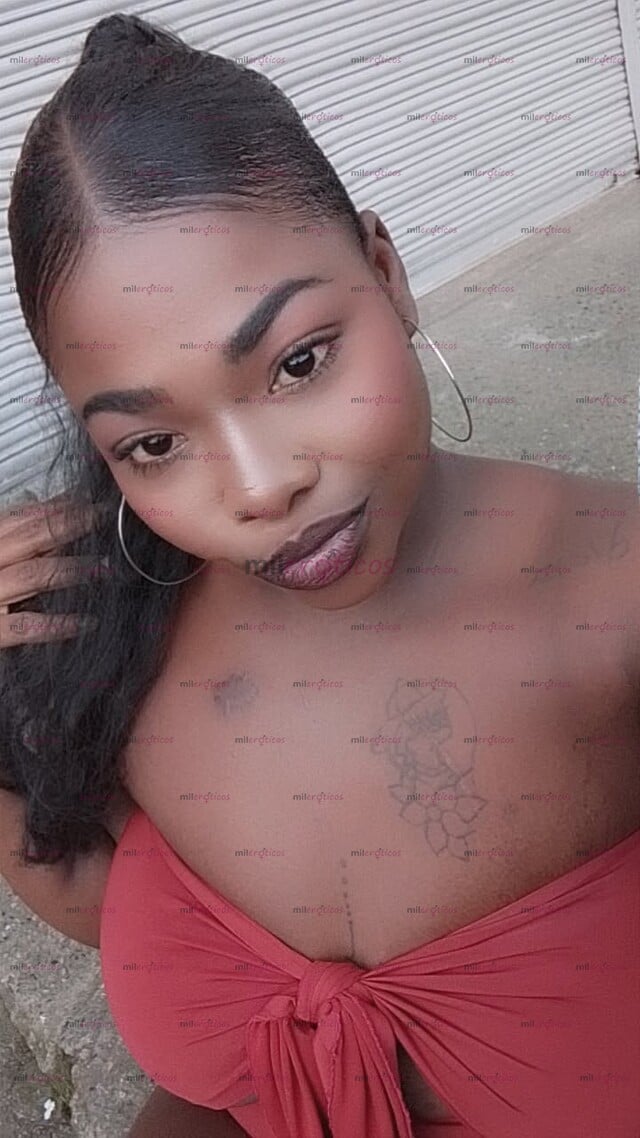 FOTOS DE SOY UNA MUJER MORENA ALTA TETONA CULONA CON GANAS DE TODA TUS FANTACIAS