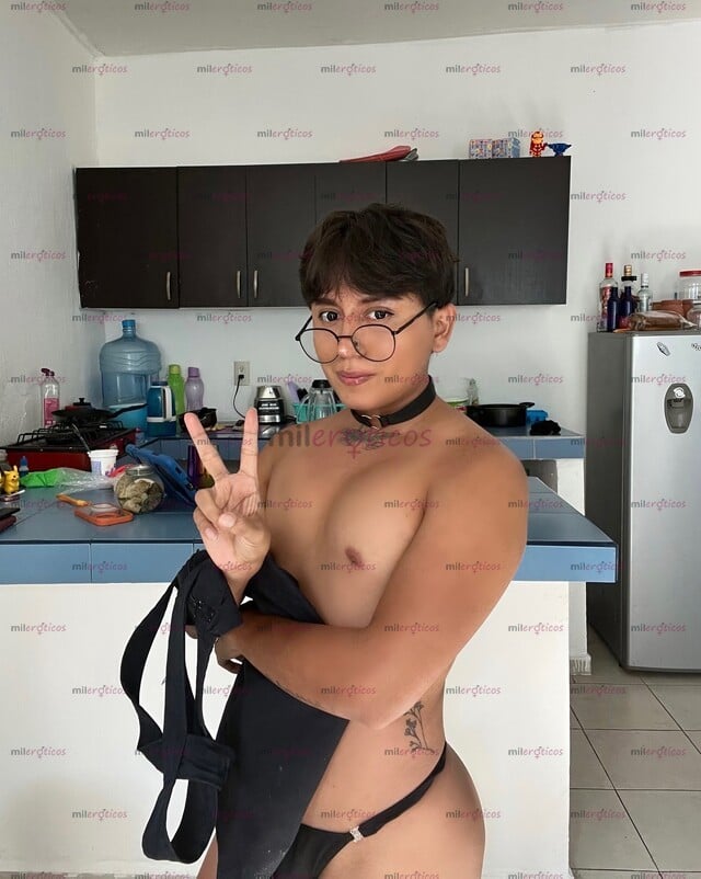 FOTOS DE FEMBOY UNIVERSITARIO CALIENTE Y MUY COMPLACIENTE
